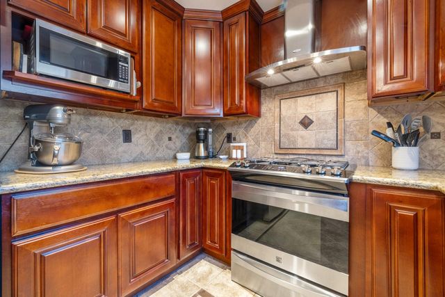 50 W Yorkshire Dr, Stockton, CA 95207