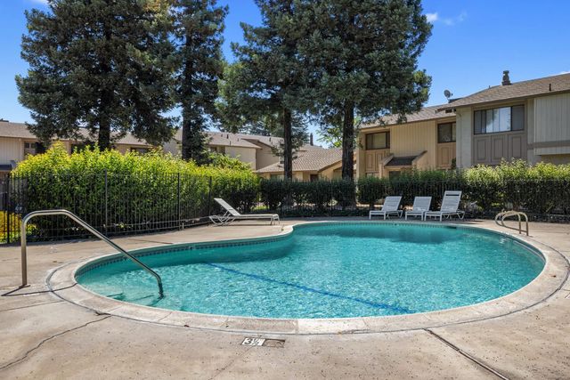 50 W Yorkshire Dr, Stockton, CA 95207