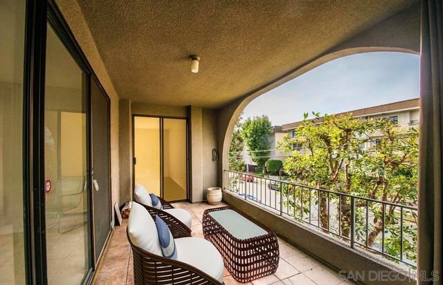 5340 Yarmouth Ave 205, Encino, CA 91316