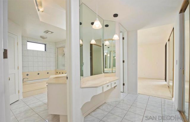 5340 Yarmouth Ave 205, Encino, CA 91316