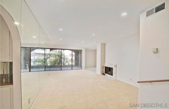 5340 Yarmouth Ave 205, Encino, CA 91316