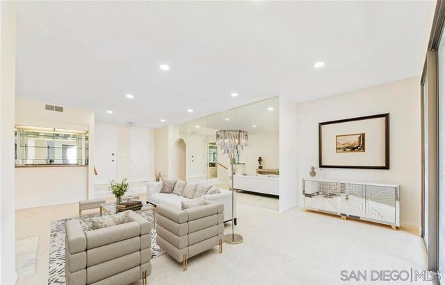 5340 Yarmouth Ave 205, Encino, CA 91316