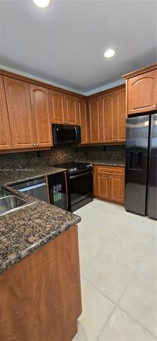 2823 Poinciana Cir, Cooper City, FL 33026