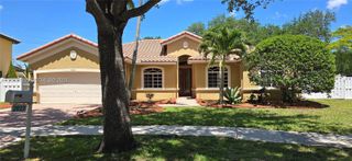 2823 Poinciana Cir, Cooper City, FL 33026