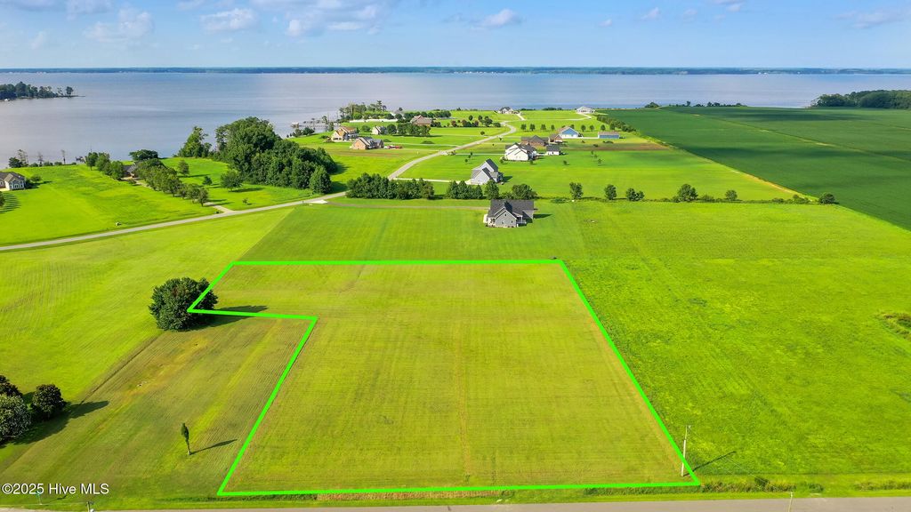 511 Harvest Point Road, Elizabeth City, NC 27909