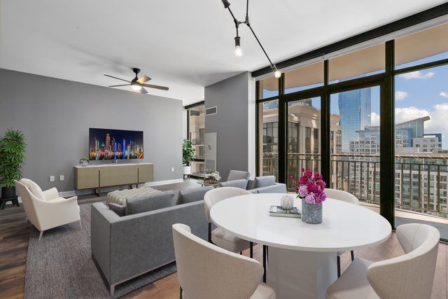 233 E 13th Street 1910, Chicago, IL 60605