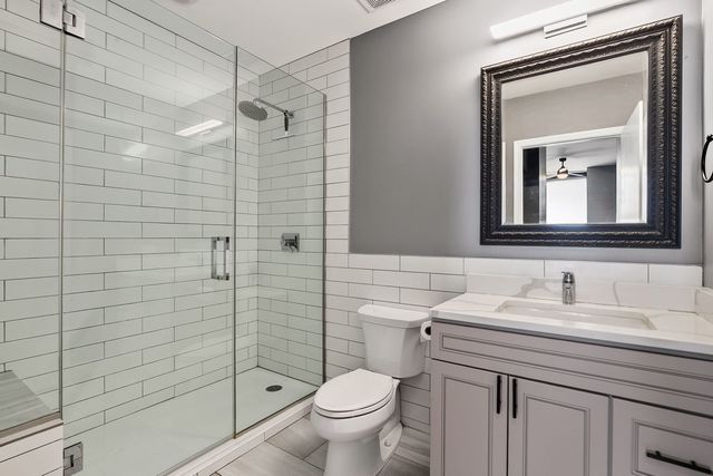 233 E 13th Street 1910, Chicago, IL 60605