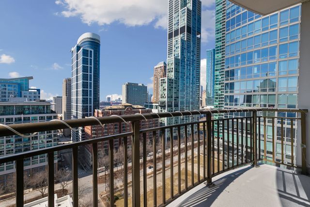 233 E 13th Street 1910, Chicago, IL 60605