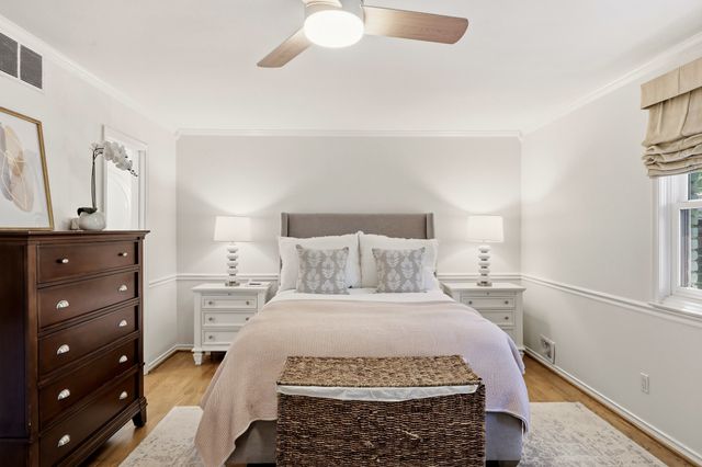 9544 Crestedge Drive, Dallas, TX 75238
