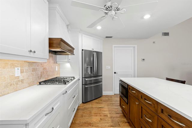 2035 HAWAII AVENUE NE, St Petersburg, FL 33703