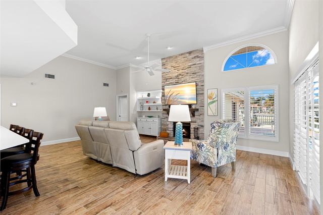 2035 HAWAII AVENUE NE, St Petersburg, FL 33703