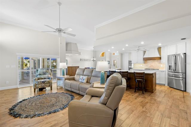 2035 HAWAII AVENUE NE, St Petersburg, FL 33703