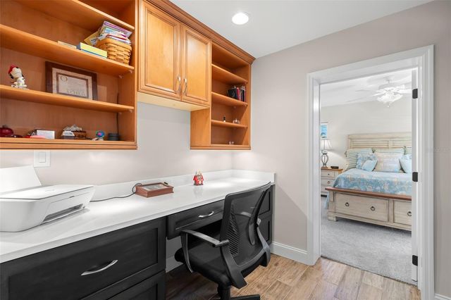 2035 HAWAII AVENUE NE, St Petersburg, FL 33703