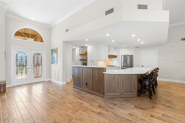 2035 HAWAII AVENUE NE, St Petersburg, FL 33703