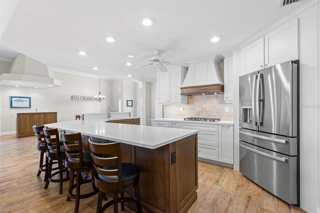 2035 HAWAII AVENUE NE, St Petersburg, FL 33703