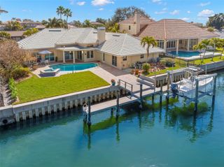 2035 HAWAII AVENUE NE, St Petersburg, FL 33703