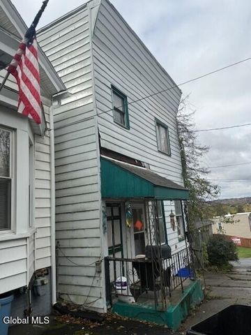 21 Lincoln Avenue, Troy, NY 12180