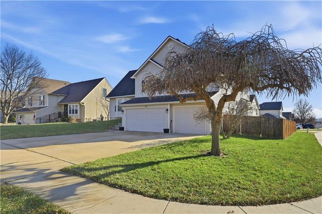 10613 NW 86th Street, Kansas City, MO 64153