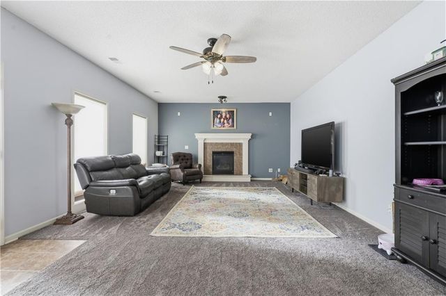 10613 NW 86th Street, Kansas City, MO 64153