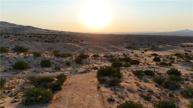 0 Mountain View Rd, Apple Valley, CA 92308