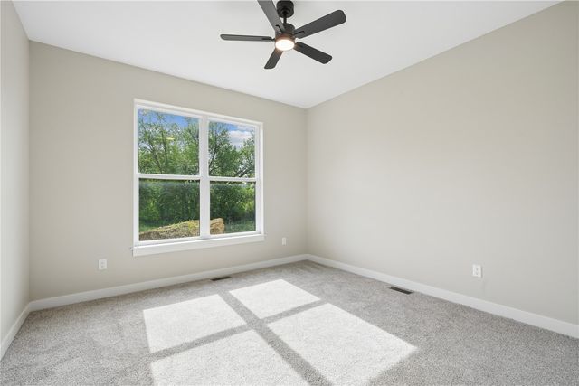 120 Howard Ave, Swisher, IA 52338