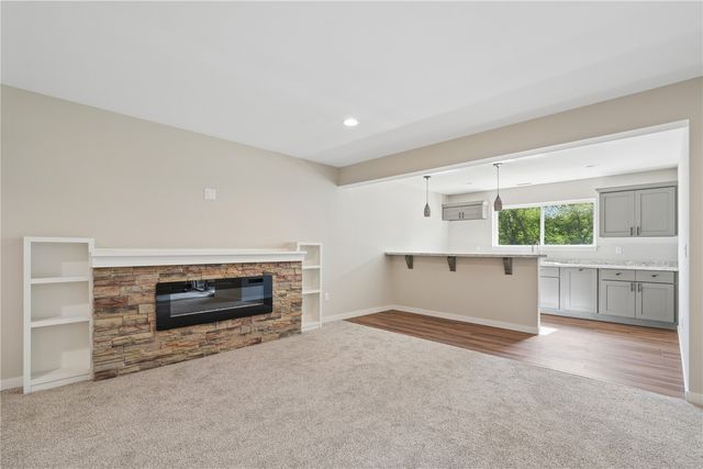 120 Howard Ave, Swisher, IA 52338
