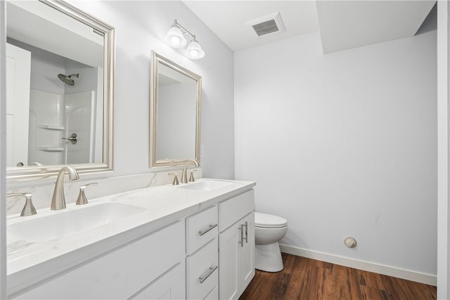 120 Howard Ave, Swisher, IA 52338