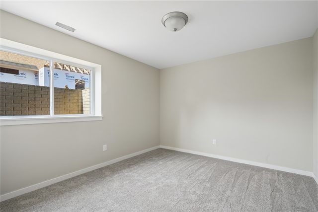 120 Howard Ave, Swisher, IA 52338