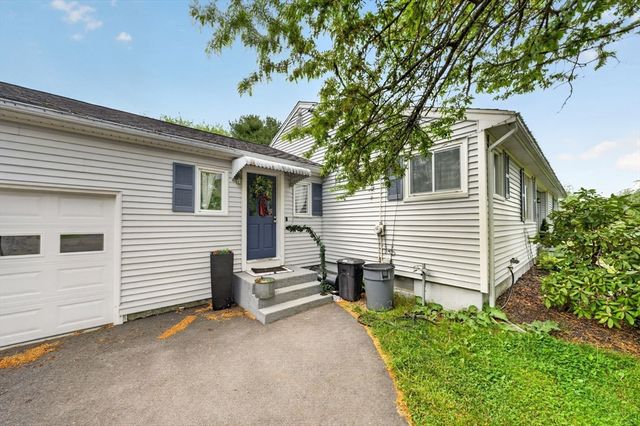 846 Middle St, Dighton, MA 02764