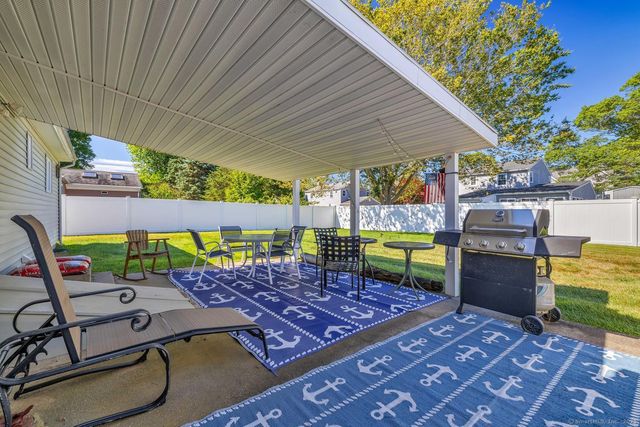 33 Fenwood Road, Old Saybrook, CT 06475