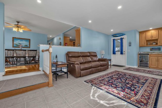 33 Fenwood Road, Old Saybrook, CT 06475