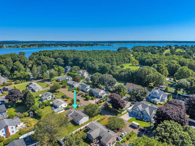 33 Fenwood Road, Old Saybrook, CT 06475