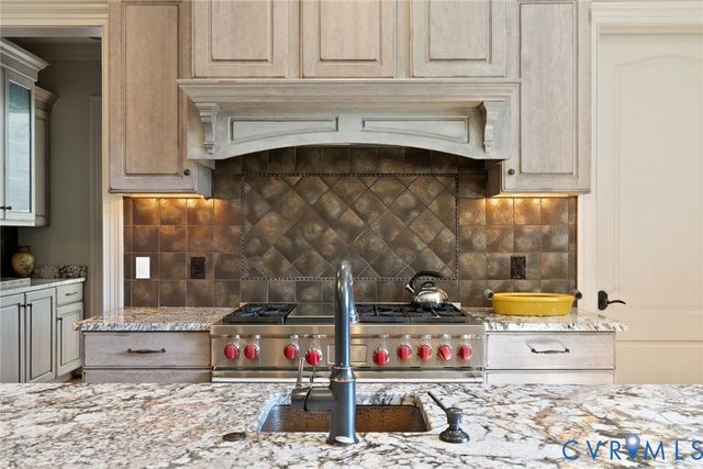 785 Oak Spring Ln, Goochland, VA 23103