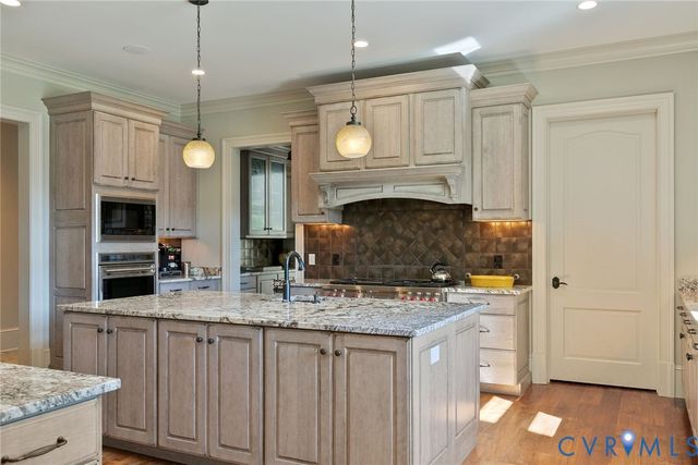785 Oak Spring Ln, Goochland, VA 23103