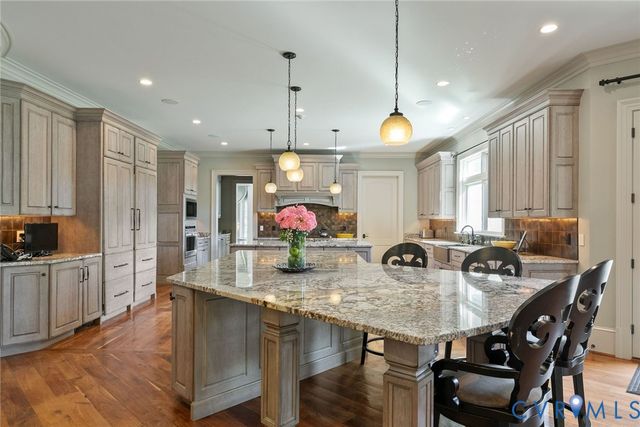 785 Oak Spring Ln, Goochland, VA 23103