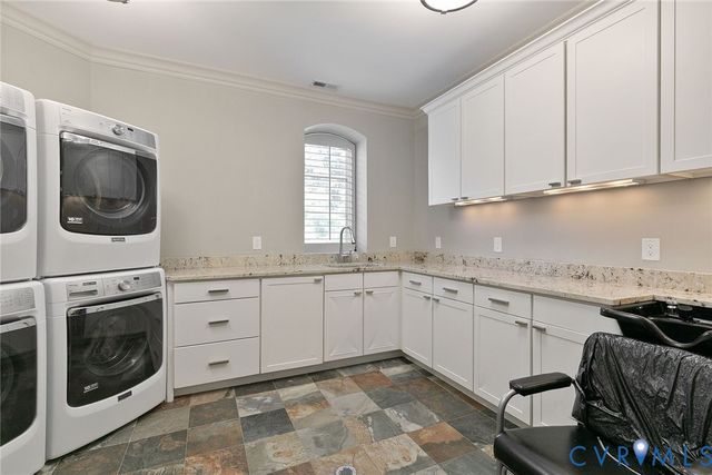 785 Oak Spring Ln, Goochland, VA 23103