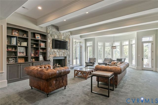 785 Oak Spring Ln, Goochland, VA 23103
