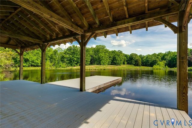 785 Oak Spring Ln, Goochland, VA 23103