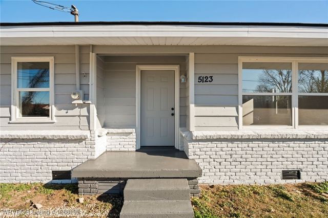 5123 Eastgate Road, Van Buren, AR 72956