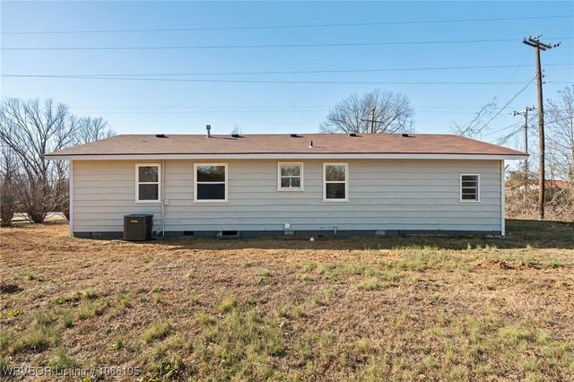 5123 Eastgate Road, Van Buren, AR 72956