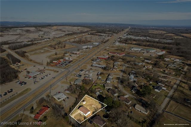 5123 Eastgate Road, Van Buren, AR 72956