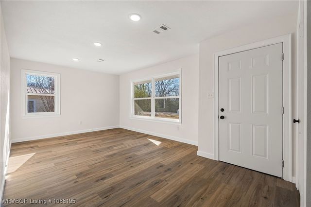 5123 Eastgate Road, Van Buren, AR 72956