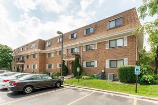 4132 COVE Lane F, Glenview, IL 60025