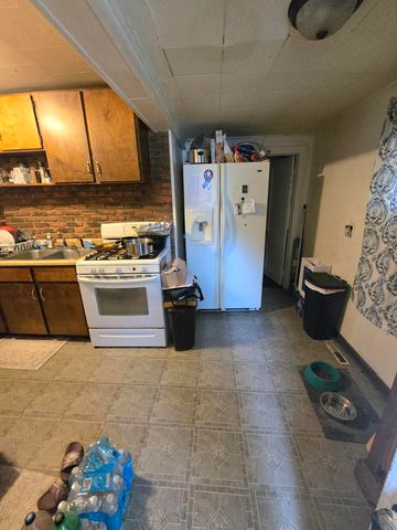 255 E 8th Street, Hobart, IN 46342