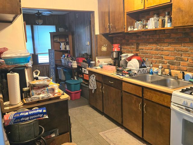 255 E 8th Street, Hobart, IN 46342