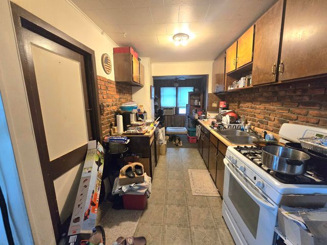 255 E 8th Street, Hobart, IN 46342