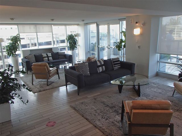 300 BOWIE ST 2704, Austin, TX 78703