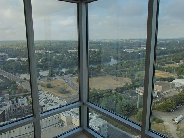 300 BOWIE ST 2704, Austin, TX 78703