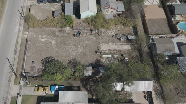 810 Sherman, San Antonio, TX 78202