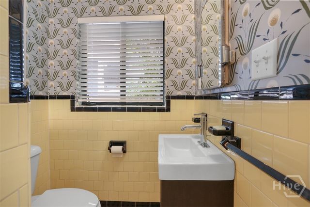 404 Gordonston Avenue, Savannah, GA 31404